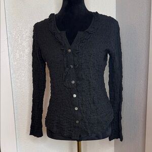 Nomadic Traders Black Ruffle Trim abalone Button Top Med dark academia witchy